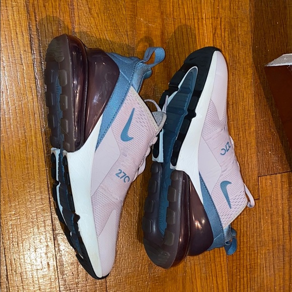 womens 270 - Picture 3 of 9